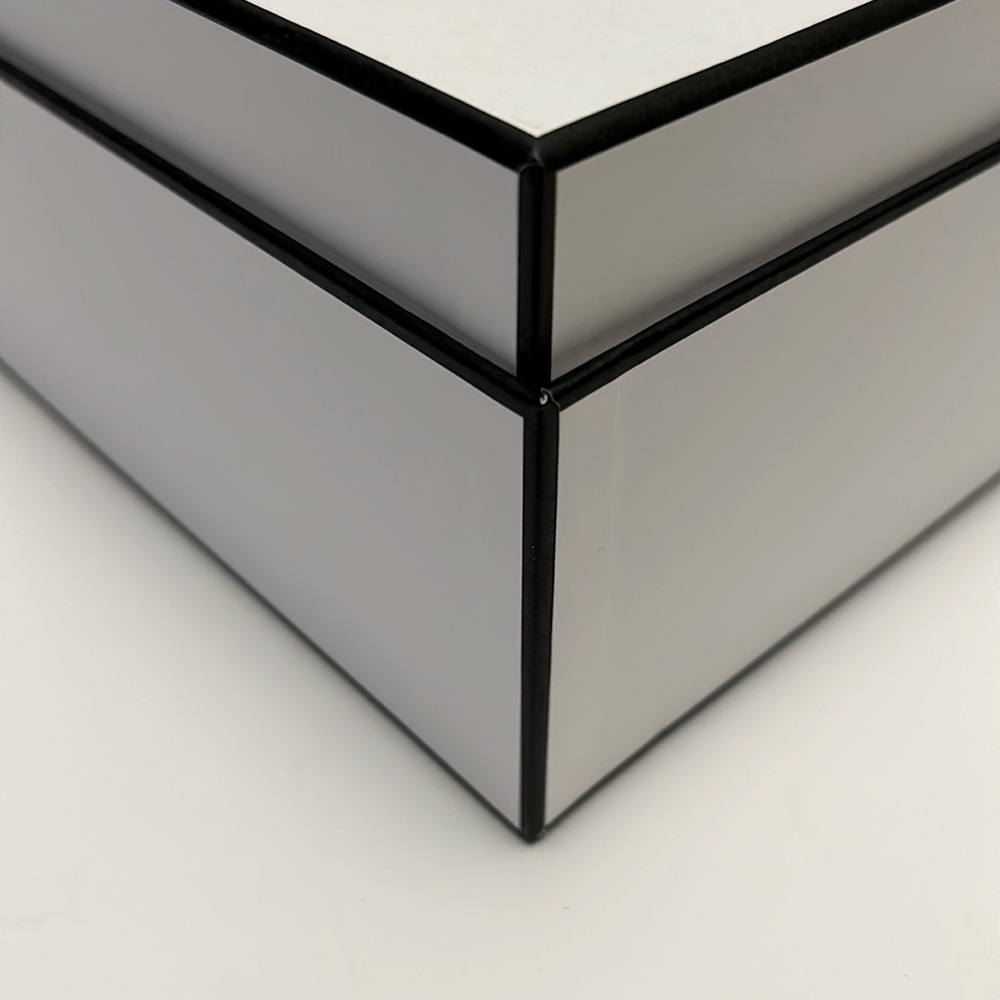 Chanel Box - Picture 5 of 9